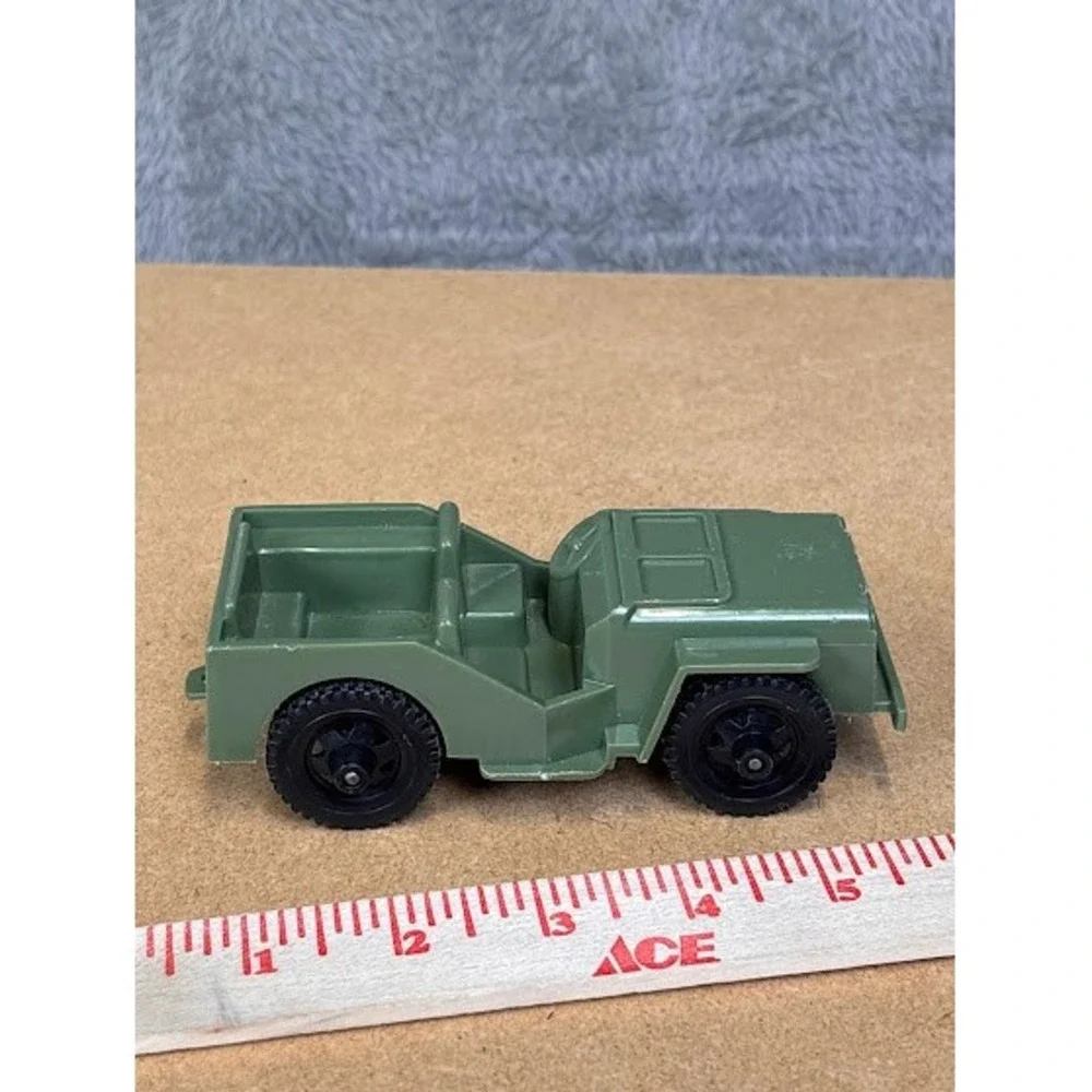 Vintage Tim-Mee Toys Olive Green Plastic Military Jeep Aurora‎ ILL USA 4.5 Inch